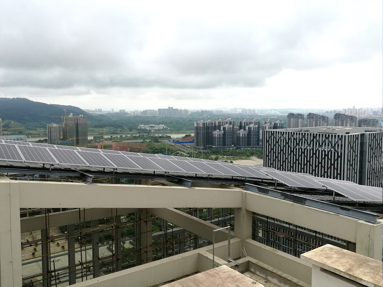 五象總部大(dà)樓光(guāng)伏